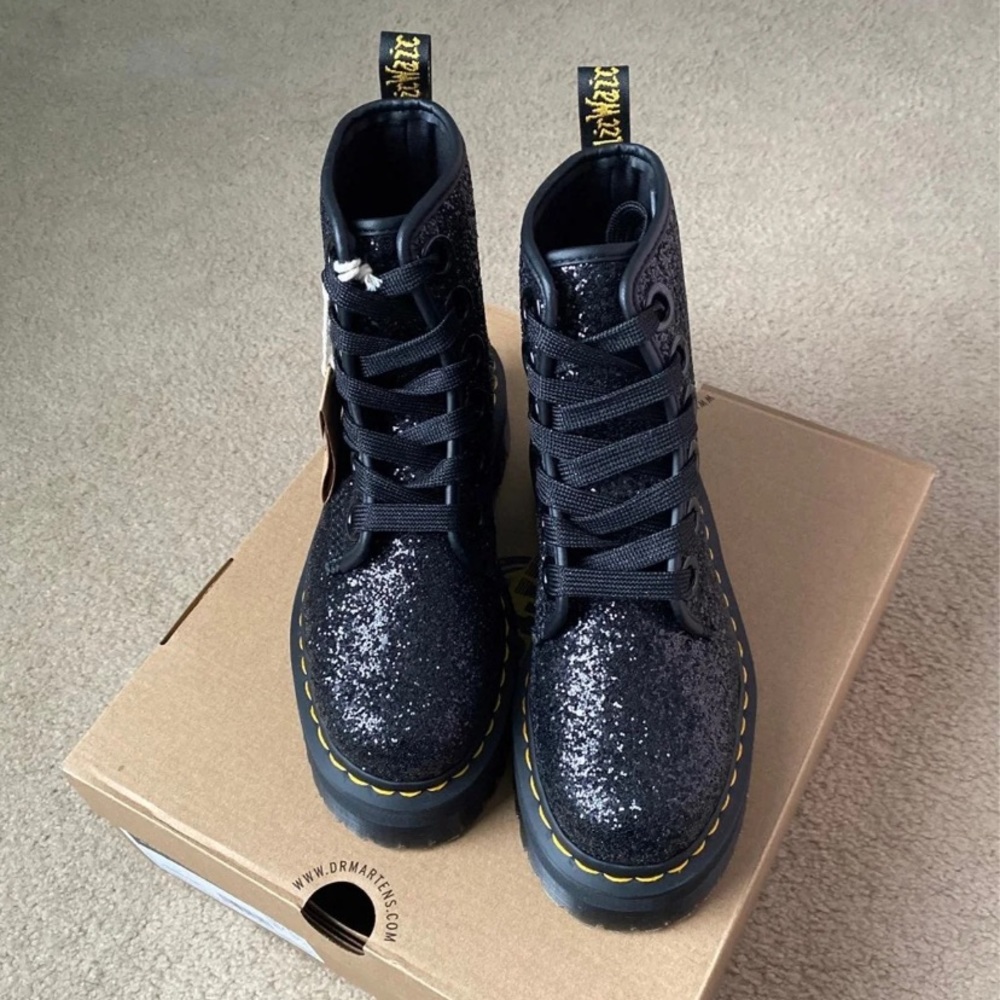 NWT Dr. Martens Molly Glitter - Picture 2 of 11